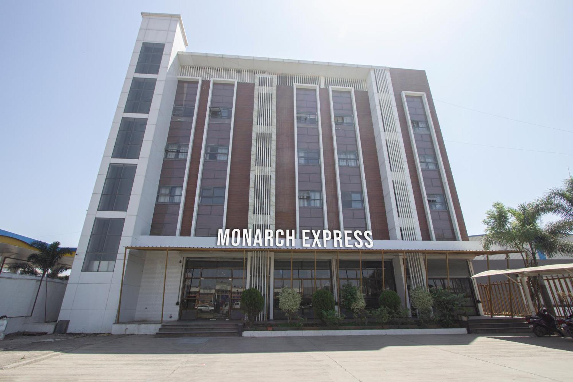 Готель Monarch Express Chakan Екстер'єр фото